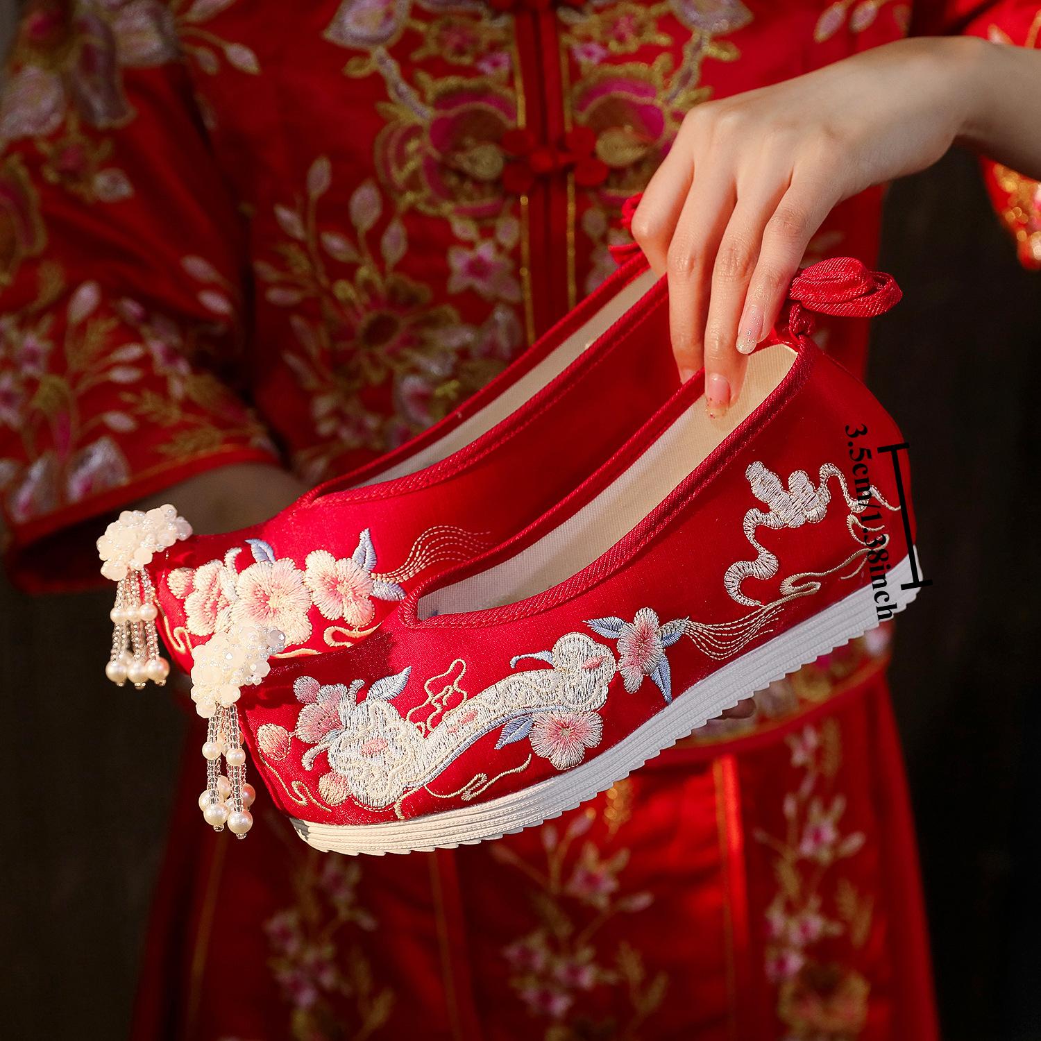 

Вышитые туфли Бахрома Обувь ханьфу Антикварные туфли сюхэ Китайские внутренние высокие туфли из ткани 40