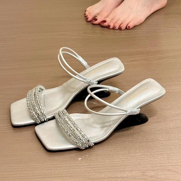 Delicate Ernie! Temperament square head rhinestone with two words, wearing slope heel sandals for women's 2025 summer open-toed sandals