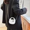 Borsa da cavaliere alla moda versatile estiva da donna, nuova mini borsa a busta rossa con catena, borsa a tracolla singola obliqua di alta gamma