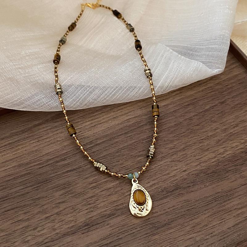 Retro Tiger Eye Stainless Steel Necklace - Light Luxury, Versatile Clavicle Chain Jewelry