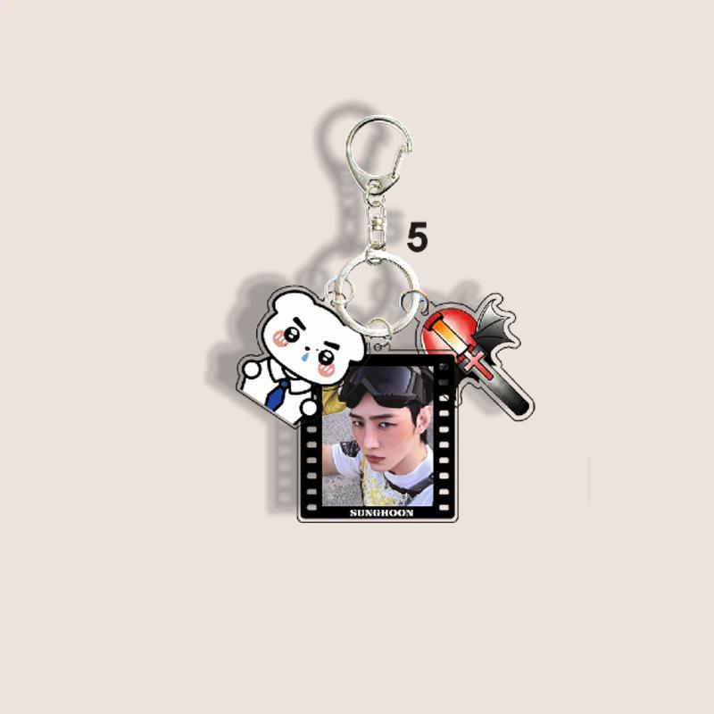 1pc ENHYPEN 3-in-1 Keychain Film Photo&Cartoon Character&Lightstick Heeseung Jay Jake Sunghoon Sunoo Jungwon NI-KI KeyRing Kpop Bag Charm ENGENE Gift