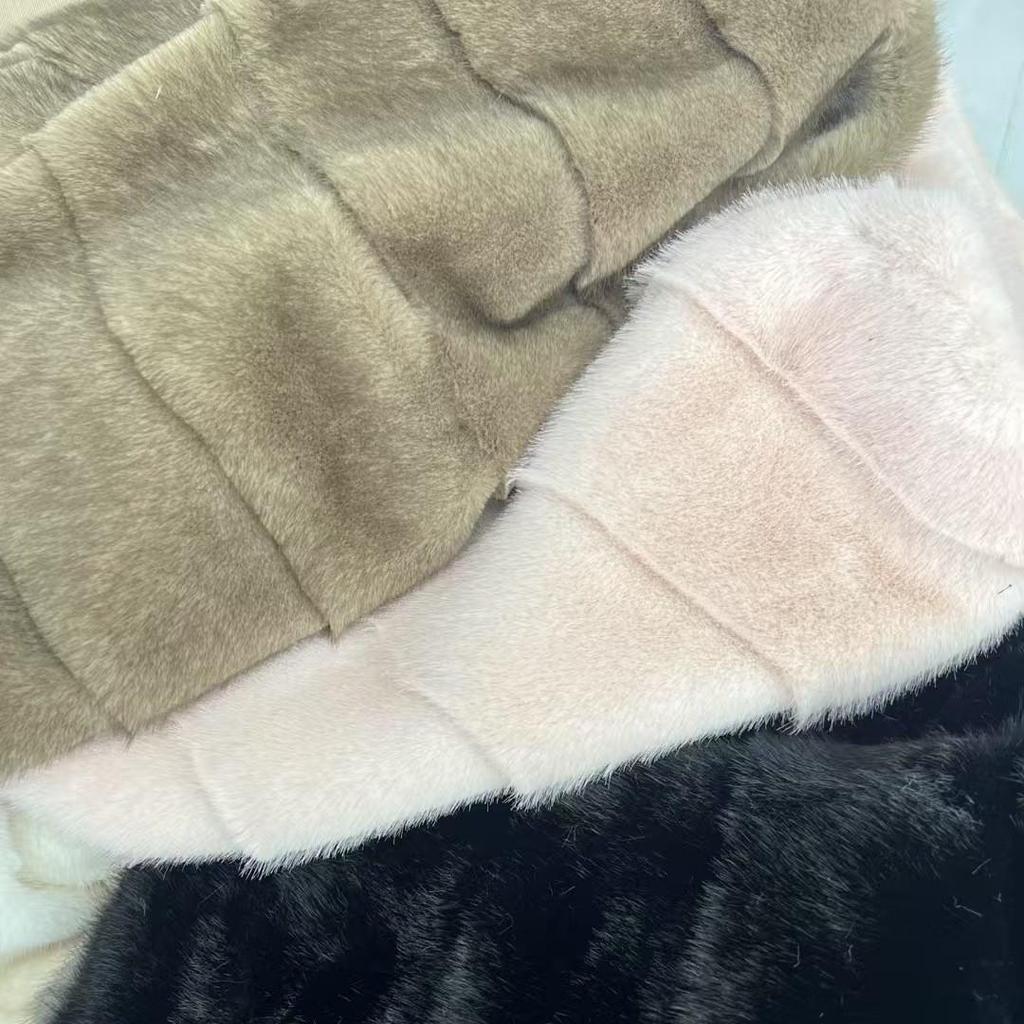 Danish Snow Mink Velvet Faux Fur Plush Fabric for Clothing and Luggage