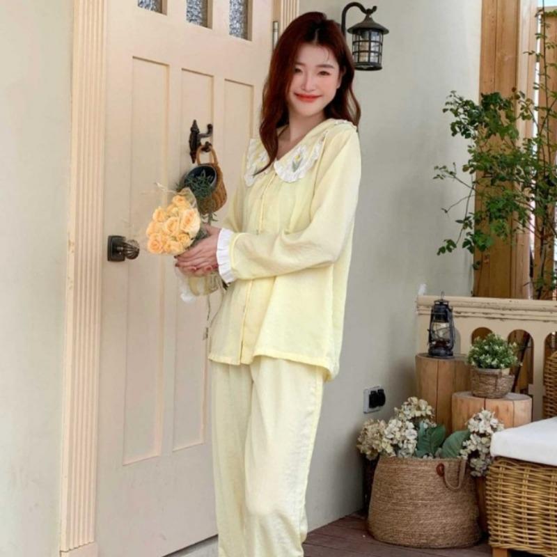 Neues Frühjahrs- und Sommer-Dünnes Satin-Stickerei-Langarm-Hauskleid Süßes Mädchen-Schlafanzug-Set