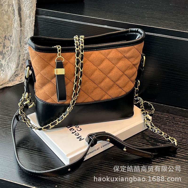 Rhombus chain bag women's summer 2025 high-end retro shoulder stray bag popular messenger bucket bag