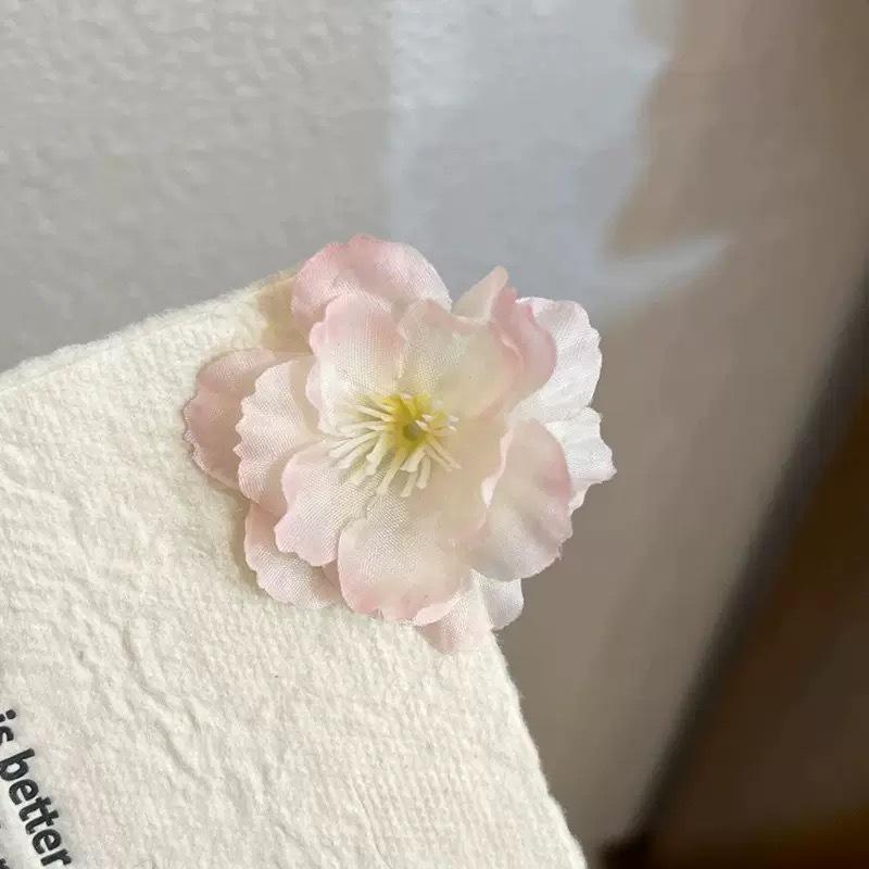Caro 3D Rose Hair Claw Clip - 2024 High-End Floral Shark Clip for Women, Elegant Headwear
