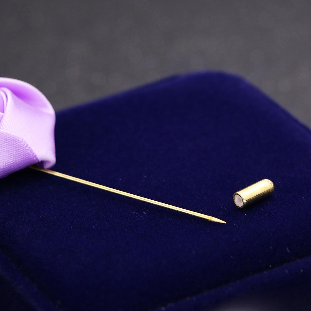 Elegant Rose Corsage Brooch Red Blossom Flower Pin with Long Needle Clasp for Women Men Versatile Lapel Accessory for Jacket Dress Suit