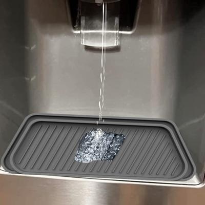 Water Catcher Tray Food Grade Quick Drainage Leakproof Silicone Water Dispenser Drip Pan Draining Mat Kitchen Gadget