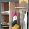 Wandmontiertes Hutablagegestell mit Haken und Ablagefach