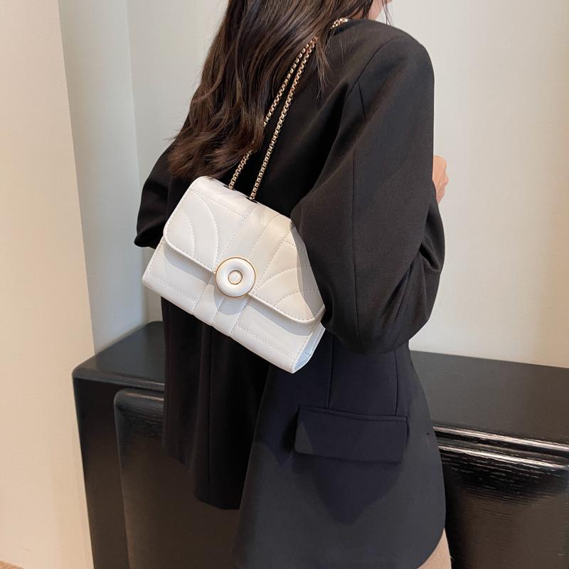 Solid Color Autumn 2025 New Retro Simple Casual Chain Texture Crossbody Shoulder Small Square Women's Bag