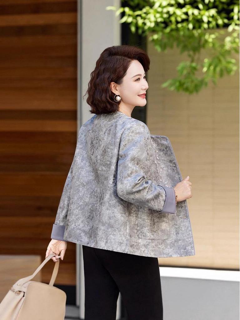 Elevate Your Style with Our New Chinese-style, Elegant Jacket for Middle-aged Women—perfect for Spring and Autumn.