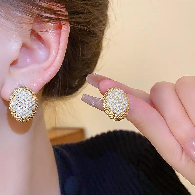 Korean Elegant Pearl Stud Earrings for Women: Versatile, High-Class Style Jewelry