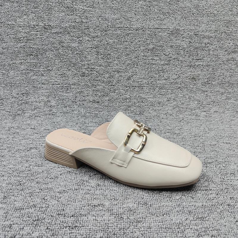 Fashion Shoes Woman 2025 Slippers Casual Pantofle Cover Toe Loafers Luxury Soft New Genuine Leather Summer Slides Leisure Fashion
