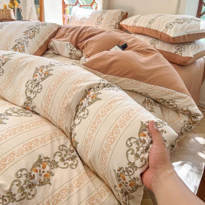 Retro Pastoral Bed Sheet Four-piece Set, Four-season Washed Cotton Small Floral Quilt Cover