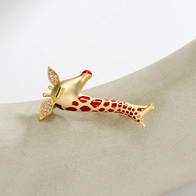 Designgefühl, Nischen-Giraffenbrosche, Trendige und individualistische Mädchenanstecknadeln, Kragennadeln, Pullover, Anzüge und Accessoires