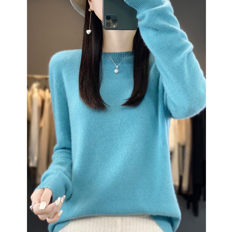 Women's Round Neck Wool Knit Sweater - Simple, Versatile, Long Sleeve Base Layer
