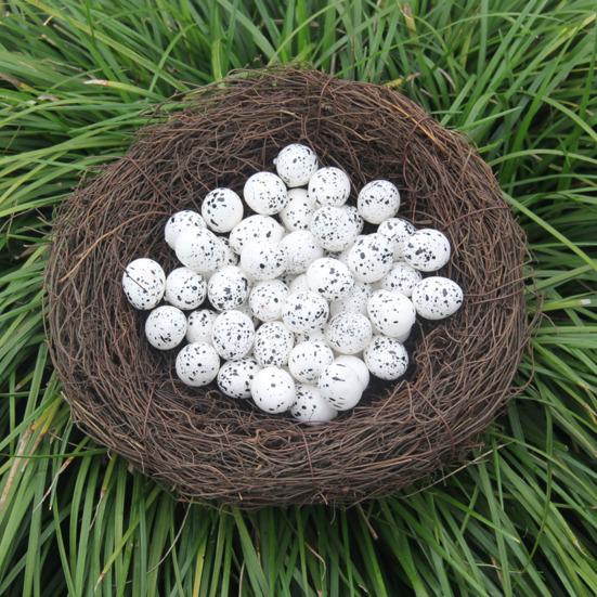 10 szt. Sztuczne przepiórcze jaja Świetny detal Mały owalny kształt Kontrastowy kolor Dekoracja ogrodowa Mikro krajobraz Mini symulowany ptak