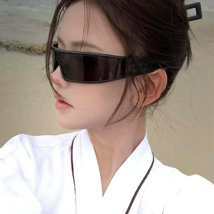 Trendy Celebrity Sunglasses: Versatile Fashionable Street Style Glasses