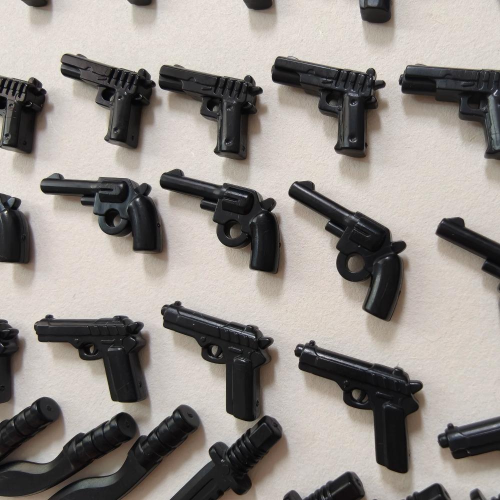 50PCS Pistol WW2 Soldier Military Weapons Police Guns Mini Action Figures Accessories Building Block MOC Army Bricks Parts Toys