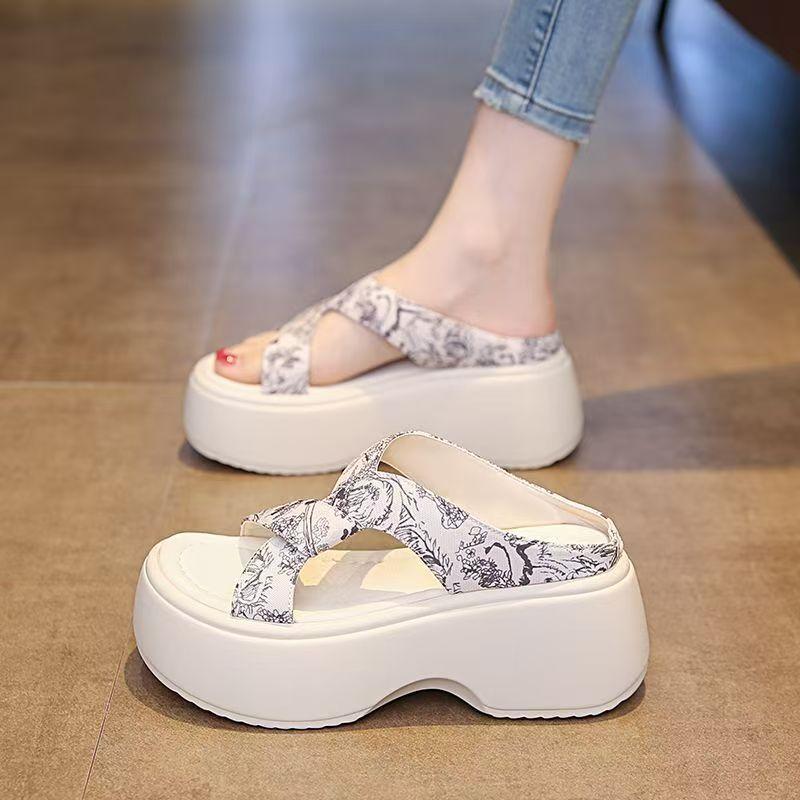 Cool slippers women's summer wear new with skirt platform beach sandals fashion flip-flops