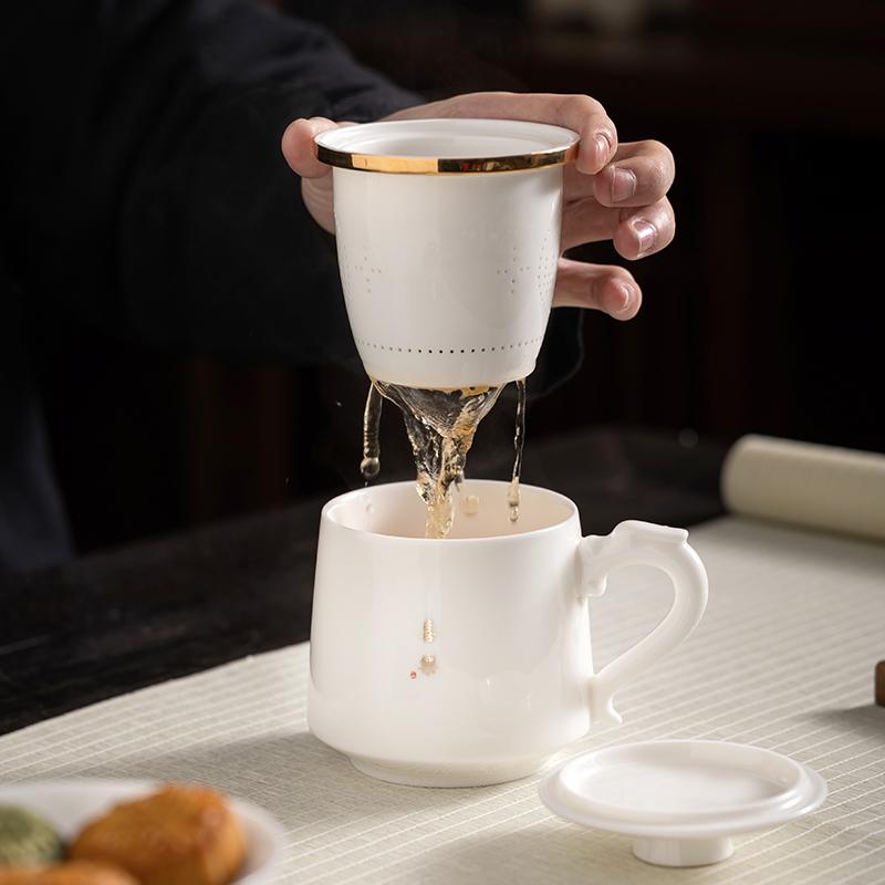 Chinese Suede Jade White Porcelain Tea Cup Mug with Lid and Strainer Ceramic Teacup Tea Water Separation Cup Travel Teaware