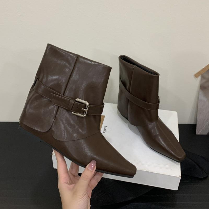

Sudingjia Korean version of pointed suede belt buckle fashion boots for women s 2025 new thin inner height-increasing sleeve fashion boots 39