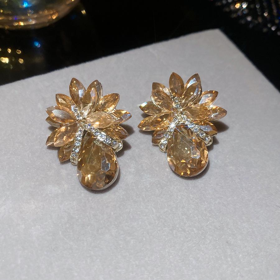 Exquisite Diamond-Inlaid European Floral Water Drop Earrings: High-End Light Luxury, Fashionable & Unique Ear Studs