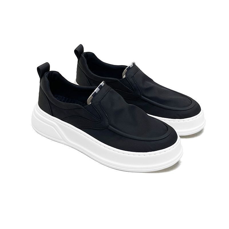 

Модная дышащая мужская повседневная обувь на плоской подошве 2025 Новая летняя мода Удобная легкая обувь на платформе Слипоны Вулканизированная обувь 39 чёрный