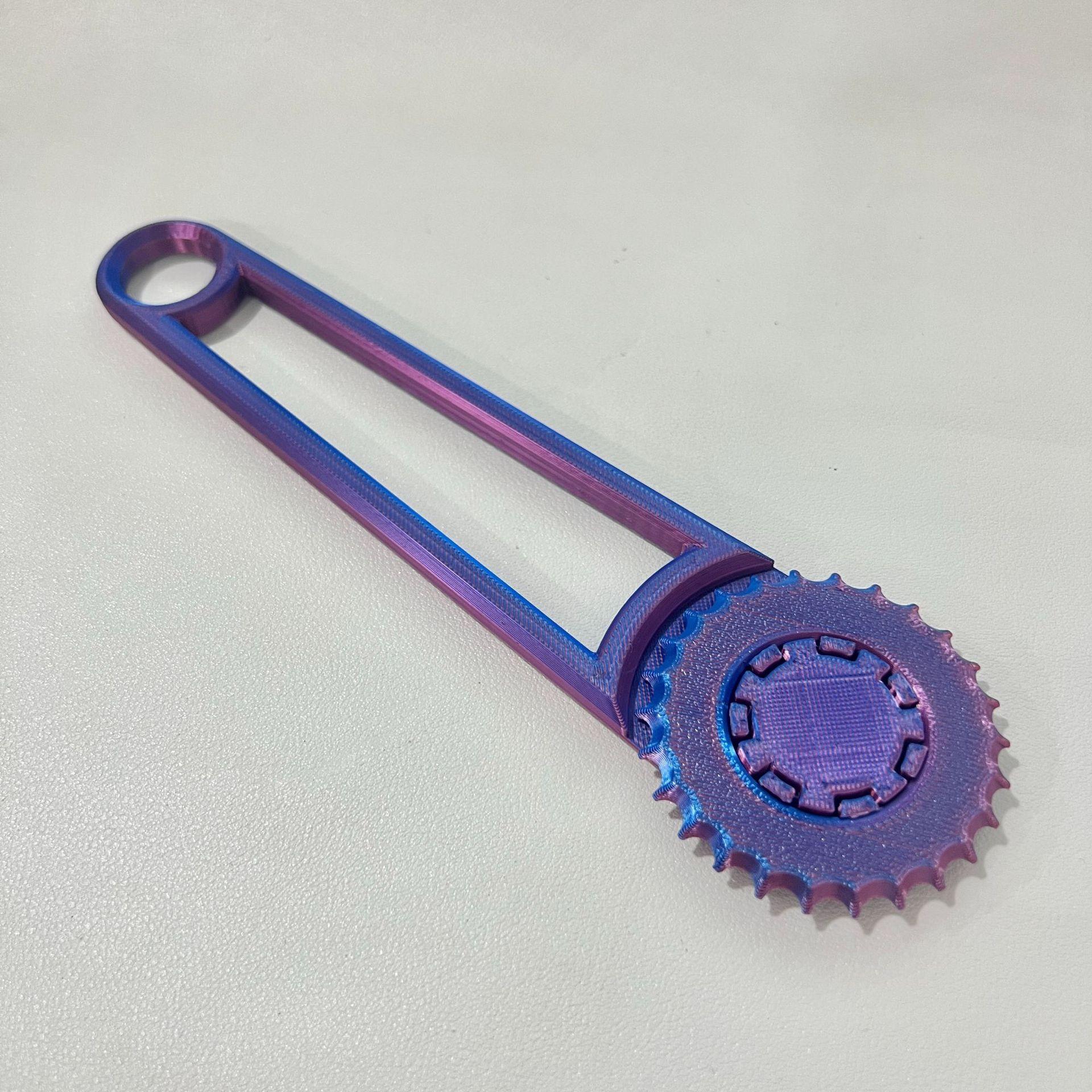 

Новый 2025 Пуансон для картонных коробок Эффективный домашний инструмент для гладкой резки картона 16*4.6*0.7cm фиолетовый