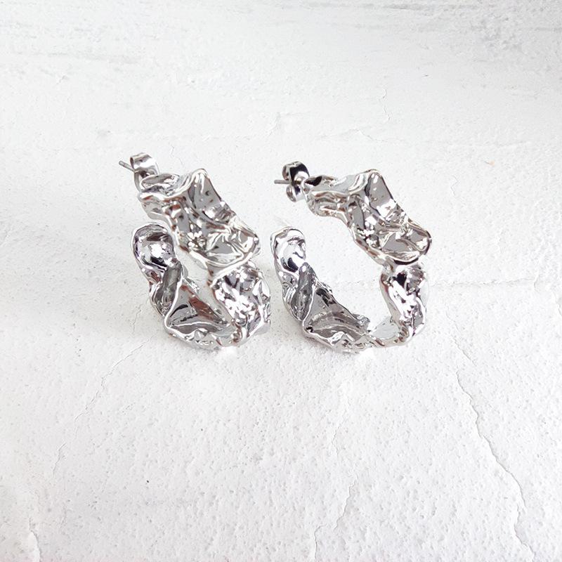 

Retro earrings women s vintage exaggerated earrings temperament ins cold wind irregular circle earrings new срібний