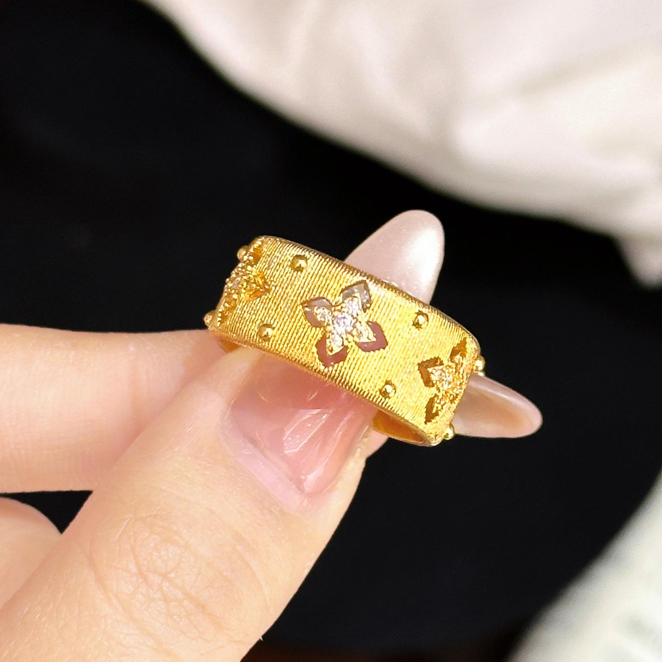 

Italian medieval vintage diamond flower ring, index finger ring retro court style золотий