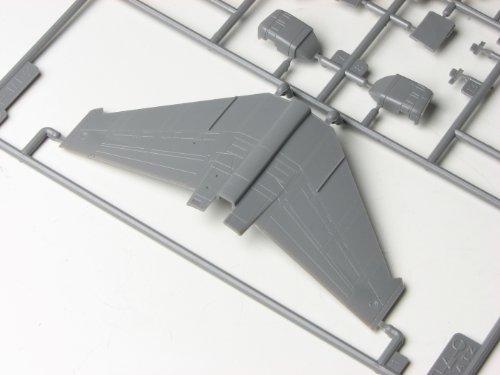 Platz 1/72 Japan Air Self-Defense Force F-1 Support Fighter Plastic Model Kit