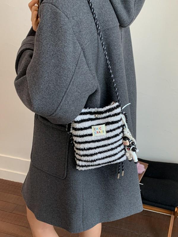 Plüsch Umhängetasche im koreanischen Stil mit Regenbogen-Punkten in Rosa für Mädchen