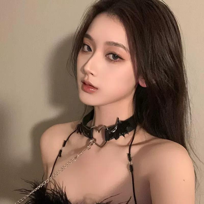 Unisex Leather Punk Chain Choker Necklace: Edgy, High-End Design