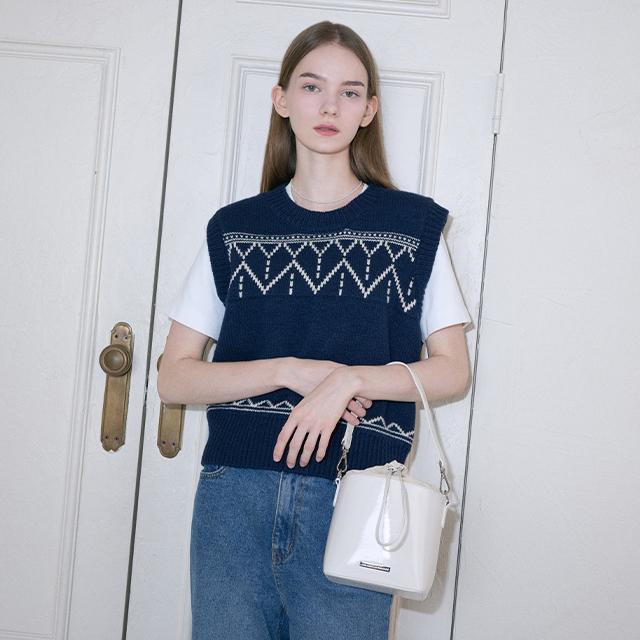 Lap Rise Bucket Bag Ar7Ab204