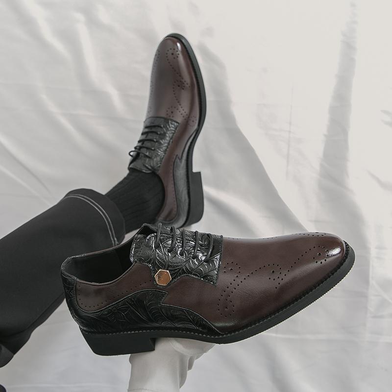Fashionable Mens Lace Up Plus Size Business Formal Casual Leather Shoes Spring New Men's Comfortable Pointed Carved Oxford Shoes