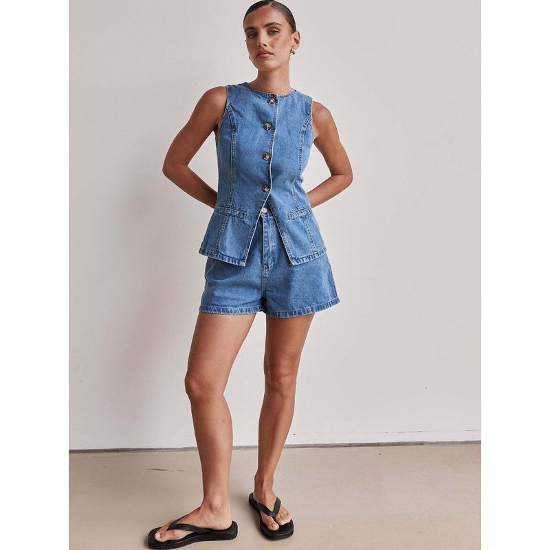 

и Летний Новый Маленький круглый вырез Драпировка линии плеч Конструктивный крой/Трехмерный крой Без рукавов Облегающий талию С высокой талией Свободный Джинсовый шортовый костюм Black shorts XXL