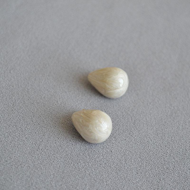 

Серьги-капли грушевидной формы из эмали, позолоченной латуни, с серебряными пусетами 925 пробы - Японский и корейский нишевый дизайн белый