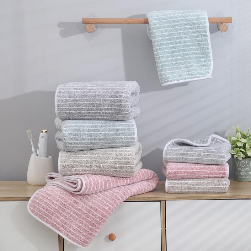Tilpasset Broderi Fortykket Korallfleece Håndkle: Absorberende Bade-, Trenings- og Bassenghåndkle