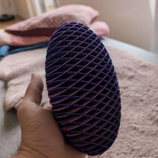 Transforming Rhombus Grid Stress Ball Anxiety Relief Squeeze Ball Portable Travel Soft TPR Calming Textured Ball Sensory Fidget Worm Toy