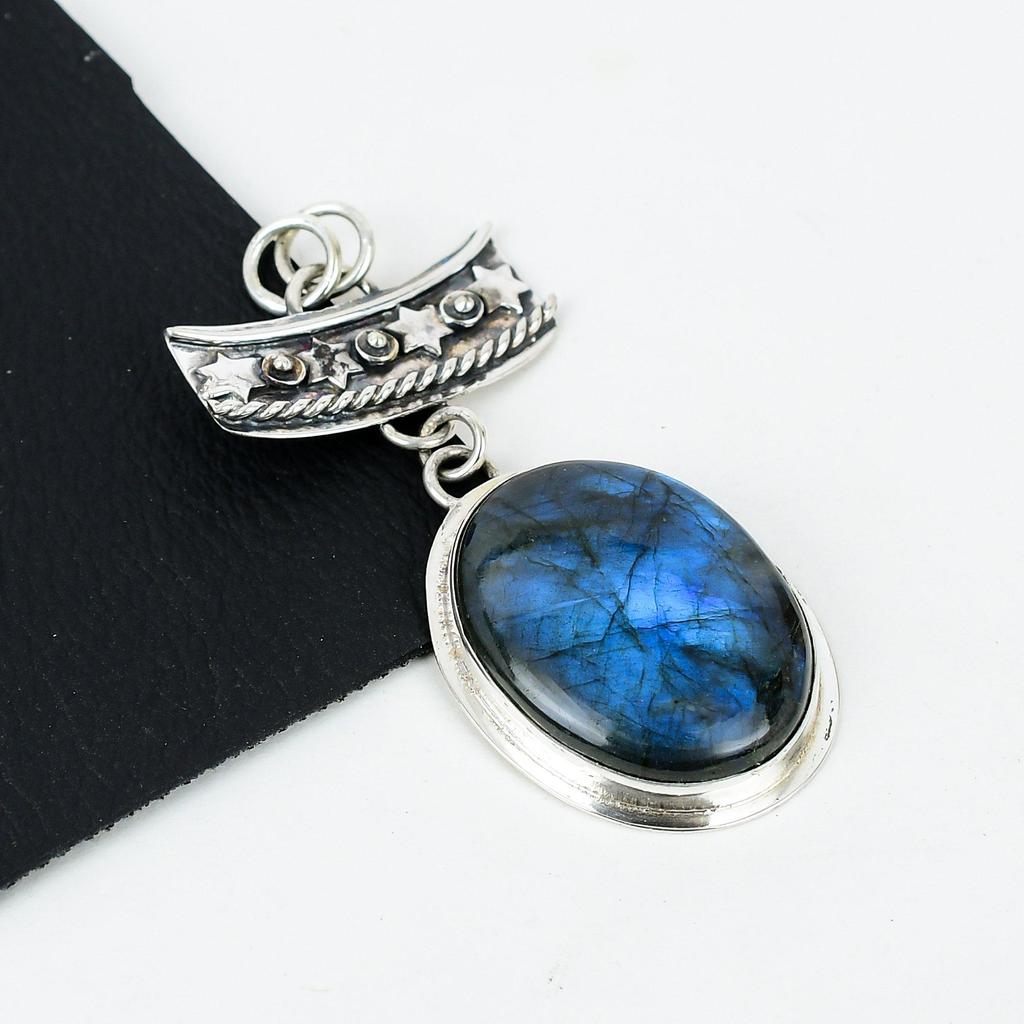 Natural Labradorite Gemstone Silver Pendant In 925 Sterling Silver- Handmade Design, Everyday Wear Jewelry, Unique Labradorite Pendant Wadding Gifts