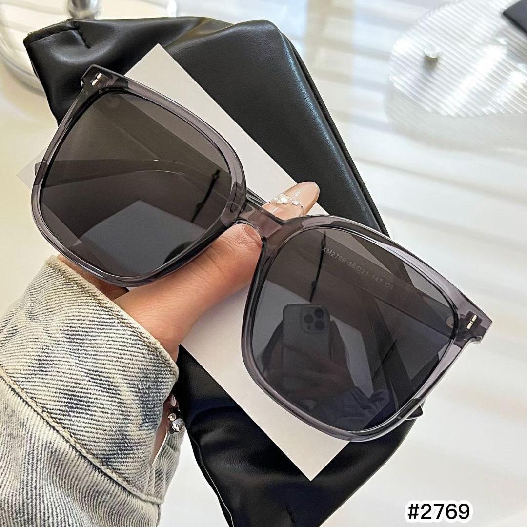 

Korean Style TR90 Polarized Large Square Frame Sunglasses with Vertical Rivet Design - High-End Feel & UV Protection