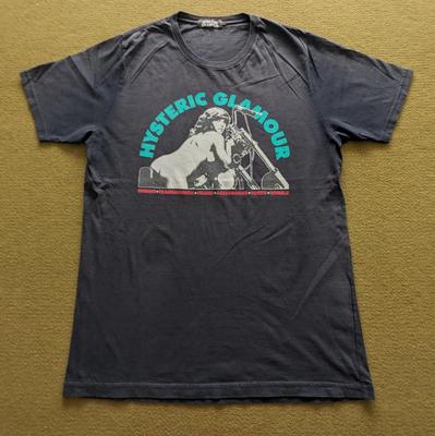 חולצת טי וינטג של המותג היפני Hysteric Glamour