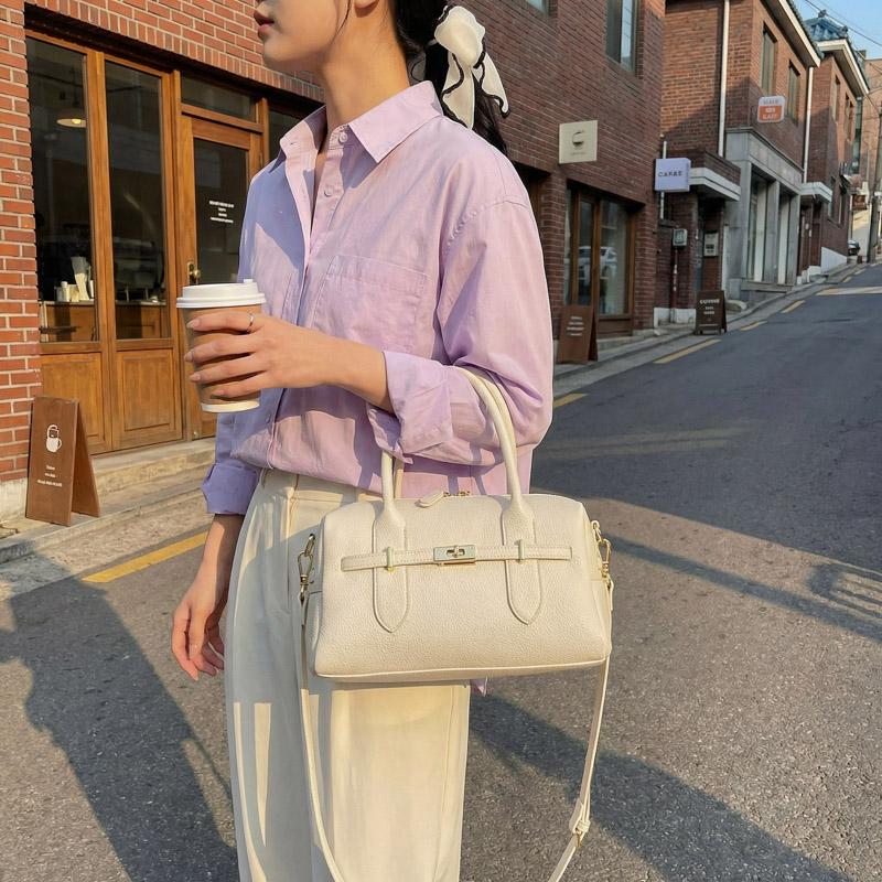 Bolso de Mano Clásico de Piel Sintética Granulada con Asa Superior y Correa de Hombro Desmontable Ideal para la Moda Cotidiana y la Elegancia