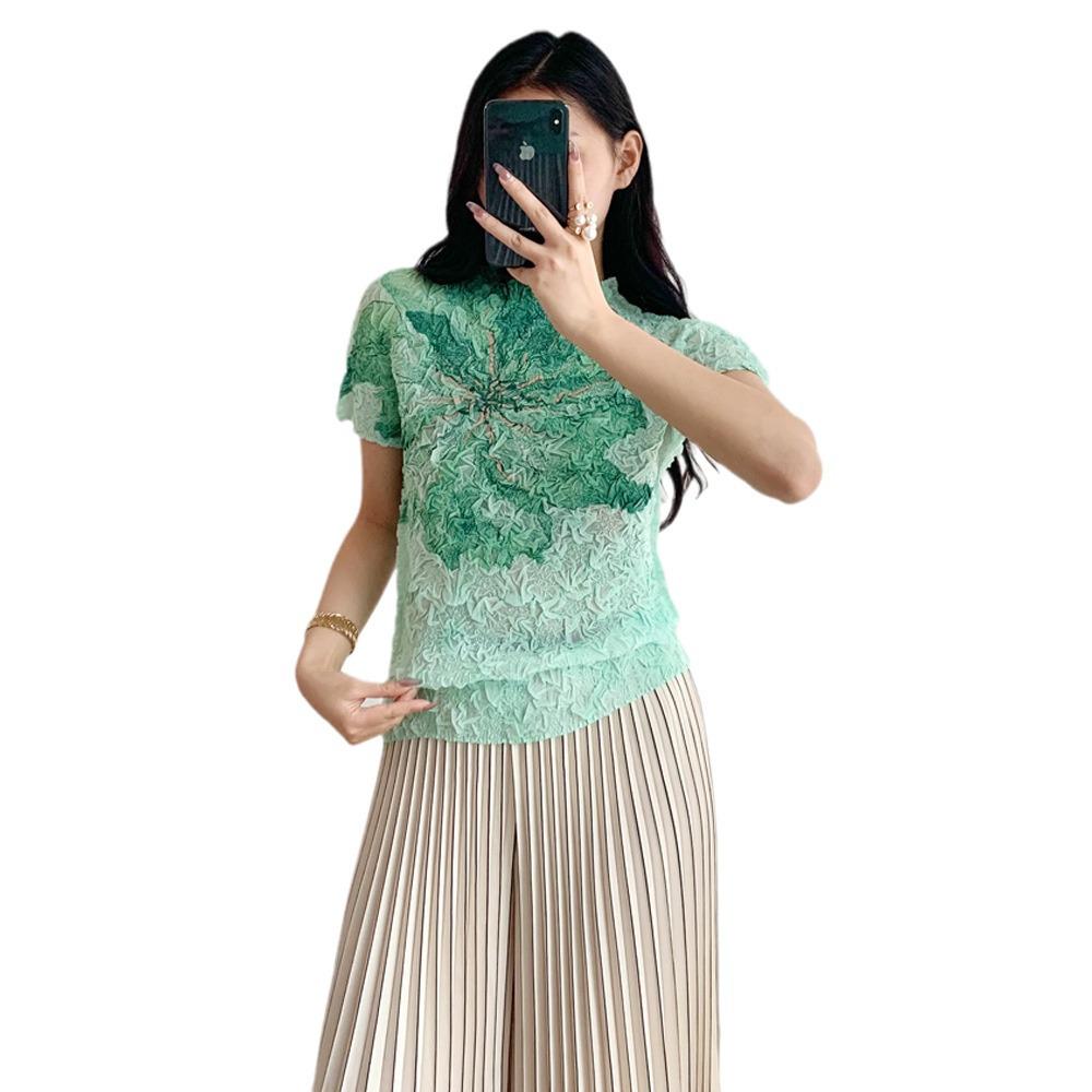 Schickes Batik-Plissee-T-Shirt: Vielseitiges, stilvolles Kurzarm-Top für Damen