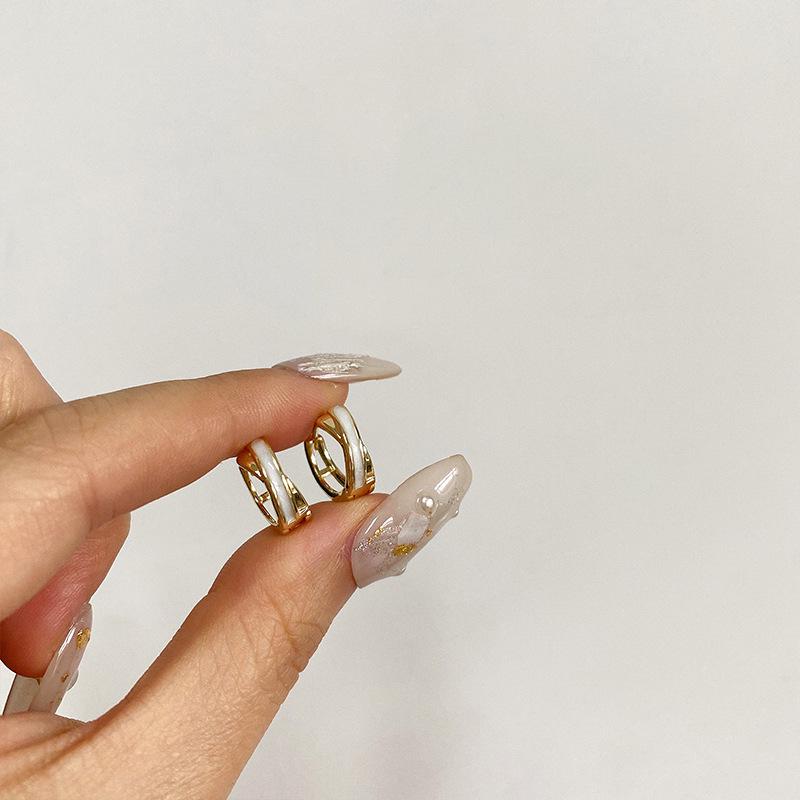 

Twisted Milkshake Luxurious Stud Earrings - Elegant Design for Festive Occasions, Wedding, Bridesmaid, or Bride.