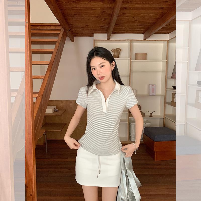 

Женская весенняя полосатая футболка-поло 2025: Универсальный повседневный топ с коротким рукавом Medium