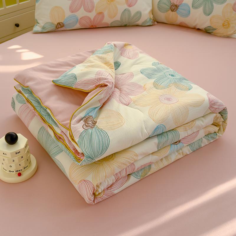 Washed Double Gauze Super Soft Summer Blanket Grade A Lightweight Breathable Thin Quilt Queen Soya Fibre Fill Summer Comforter