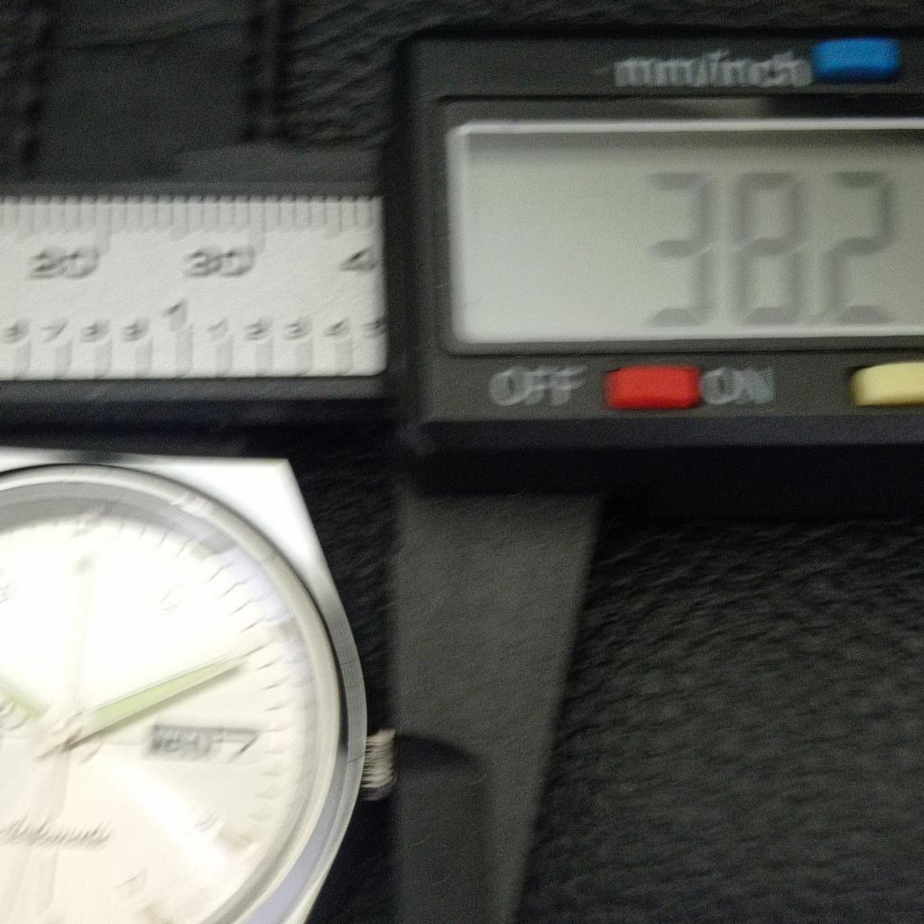 REFURBISHED VINTAGE SEIKO 5 AUTOMATIC JAPAN MENS SILVER DIAL WATCH a434679-2 R121-a434679