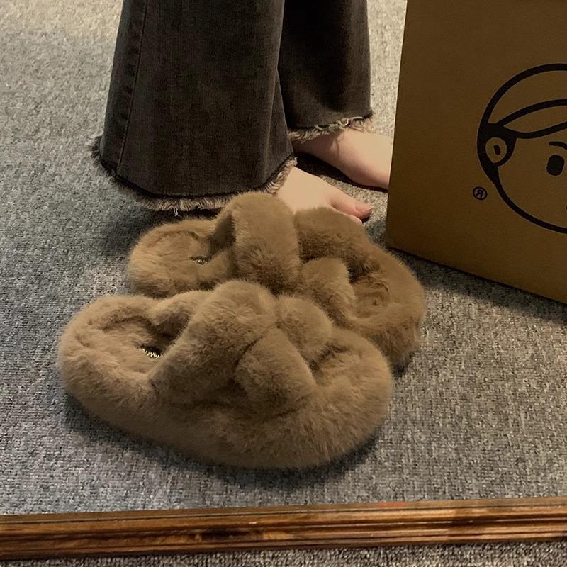 Thick bottom Internet celebrity super fire hair slippers women 2025 autumn new wear fashion women comfortable home cotton slippers