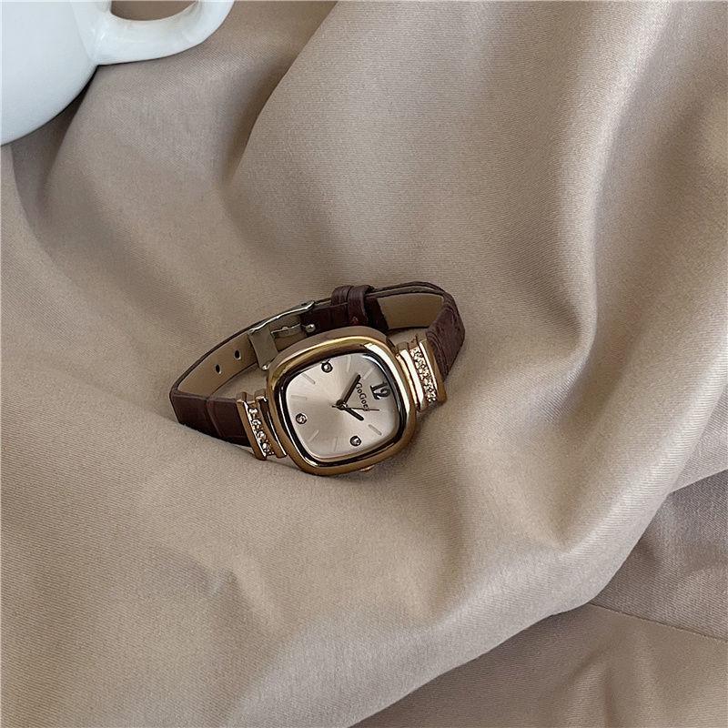 Vintage Women Watches Fashion Square Rhinestone Leather Quartz Watches Brand Luxury Ladies Wristwatch Clock Gifts Montre Femme